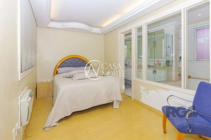 Cobertura à venda com 4 quartos, 131m², 1 suíte, Avenida Itaqui no bairro Petrópolis em Porto Alegre