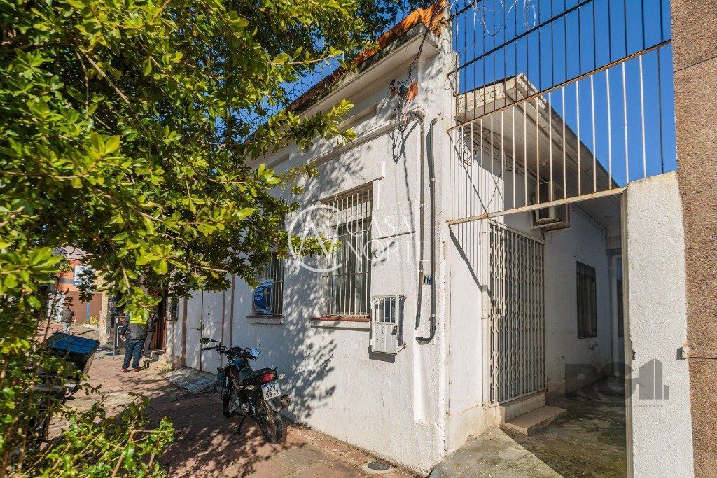 Loja à venda , 132m², Rua Barao do Triunfo no bairro Menino Deus em Porto Alegre