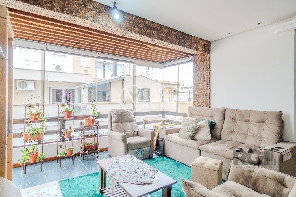 Apartamento à venda com 2 quartos, 94m², 1 vaga, Rua São Luís no bairro Santana em Porto Alegre