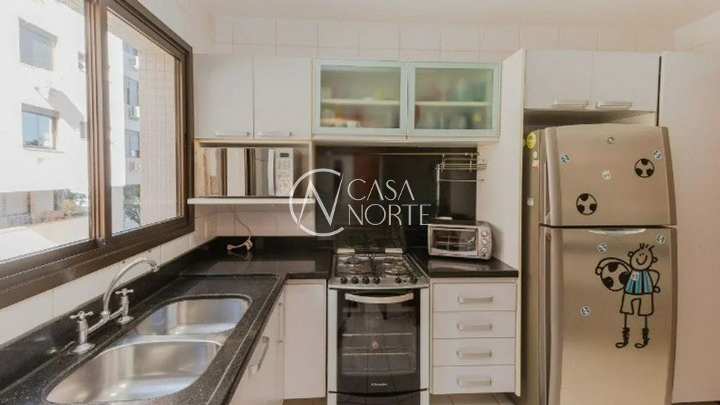 Apartamento Garden à venda com 3 quartos, 118m², 1 suíte, 2 vagas, Rua Sinimbú no bairro Petrópolis em Porto Alegre