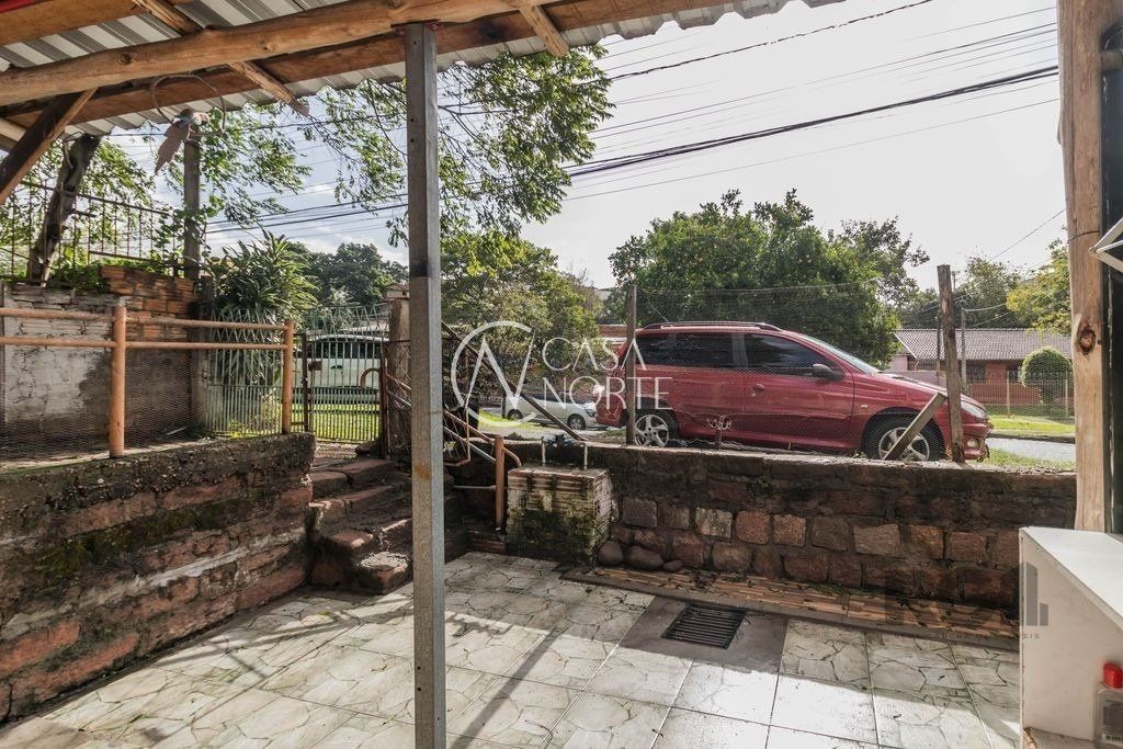 Casa à venda com 4 quartos, 224m², 2 vagas, Avenida Ipê no bairro Vila Jardim em Porto Alegre
