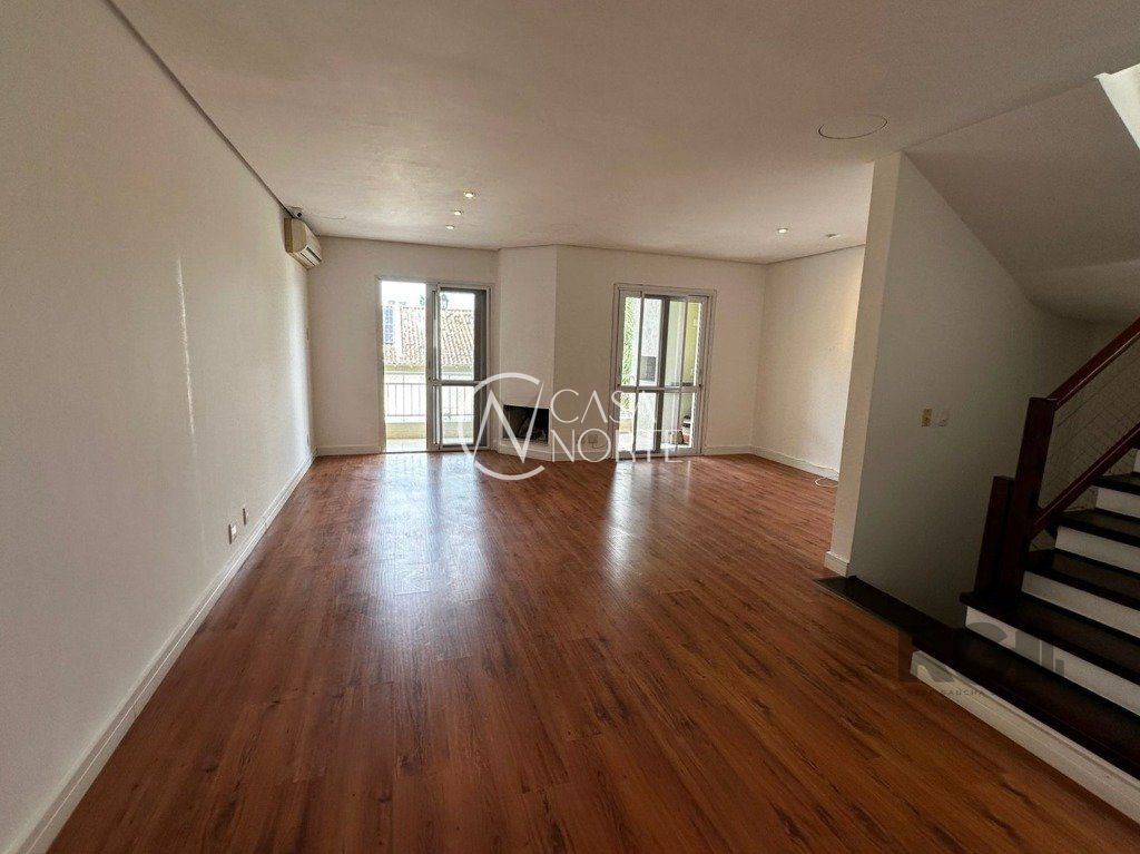 Casa de Condomínio à venda com 3 quartos, 245m², 1 suíte, 2 vagas, Avenida Coronel Marcos no bairro Pedra Redonda em Porto Alegre