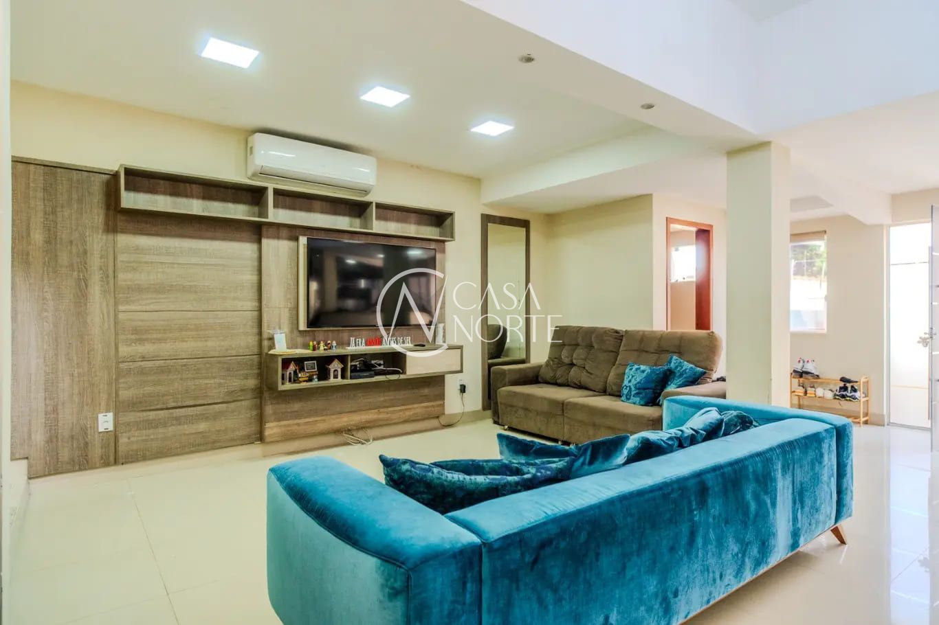 Casa à venda com 5 quartos, 239m², 1 suíte, 2 vagas, Rua Patrício de Matos Fernandes no bairro Santa Tereza em Porto Alegre