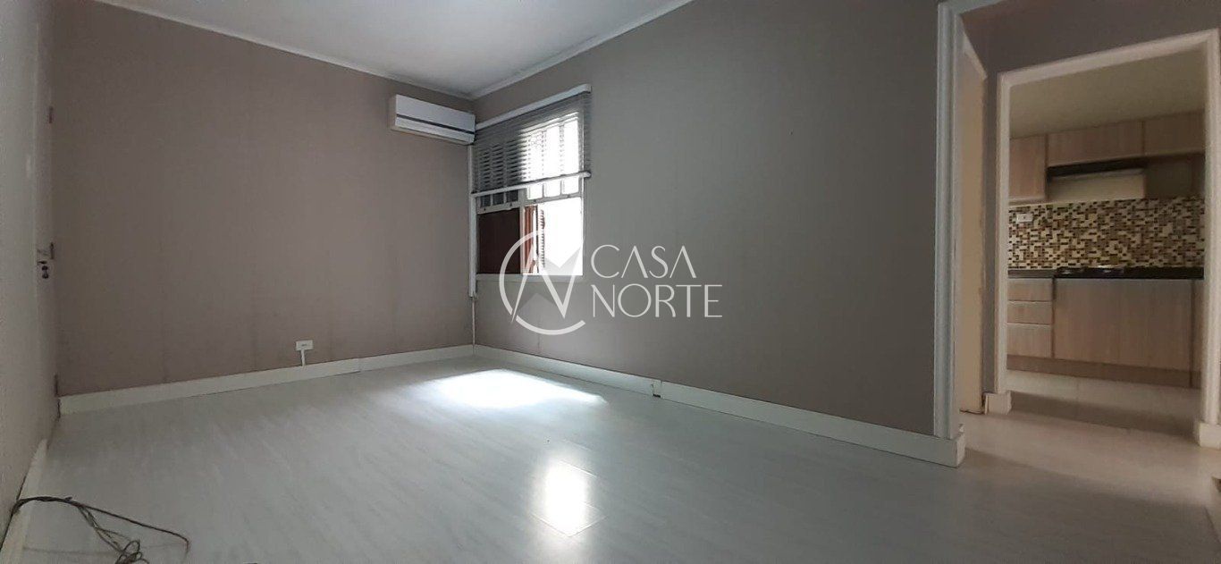 Apartamento à venda com 2 quartos, 58m², 1 suíte, 1 vaga, Avenida Ipiranga no bairro Menino Deus em Porto Alegre