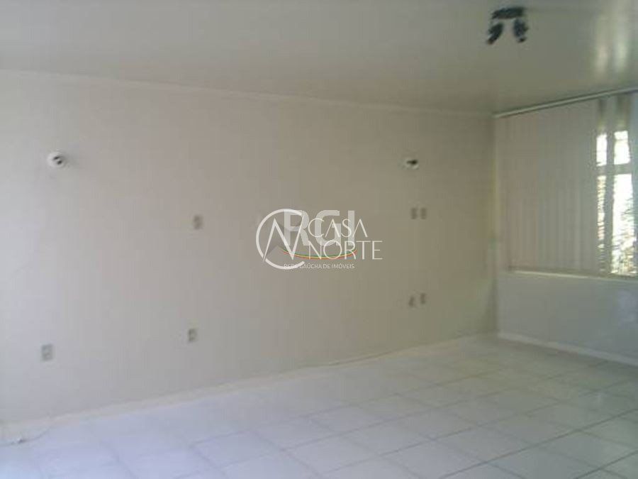 Casa à venda com 3 quartos, 250m², 2 vagas, Rua General Souza Doca no bairro Petrópolis em Porto Alegre