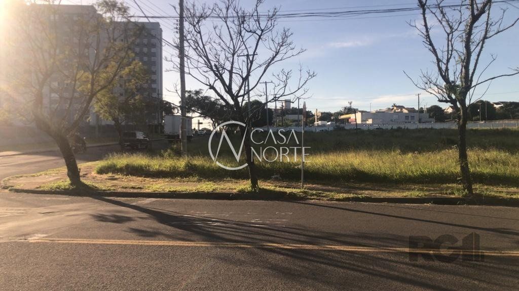 Terreno à venda  com 4704m², Avenida Cascais no bairro Passo das Pedras em Porto Alegre