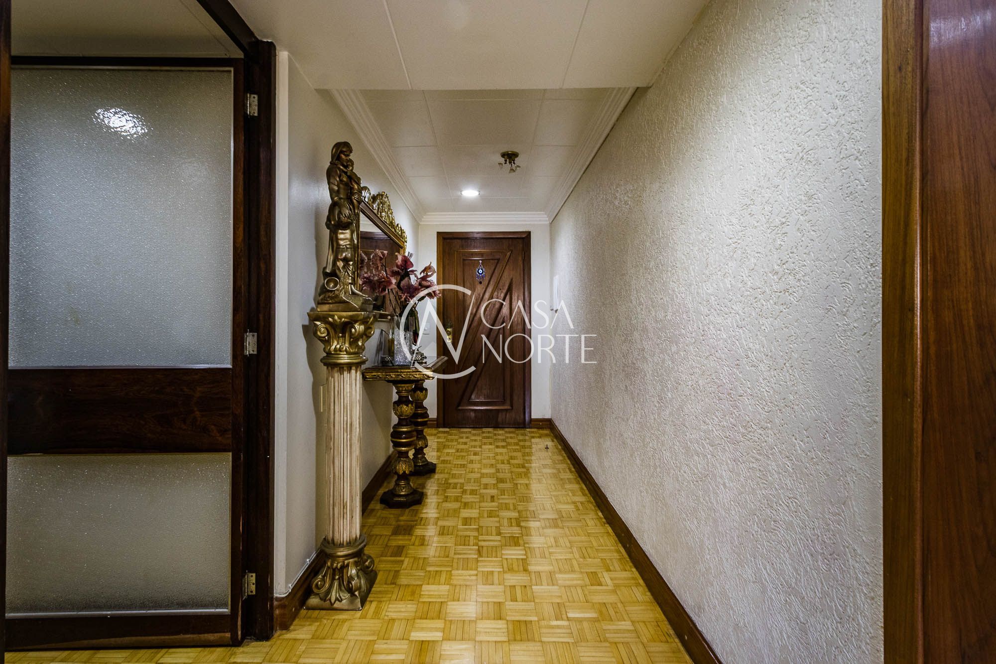 Apartamento à venda com 3 quartos, 133m², 1 suíte, 1 vaga, Rua Duque de Caxias no bairro Centro Histórico em Porto Alegre