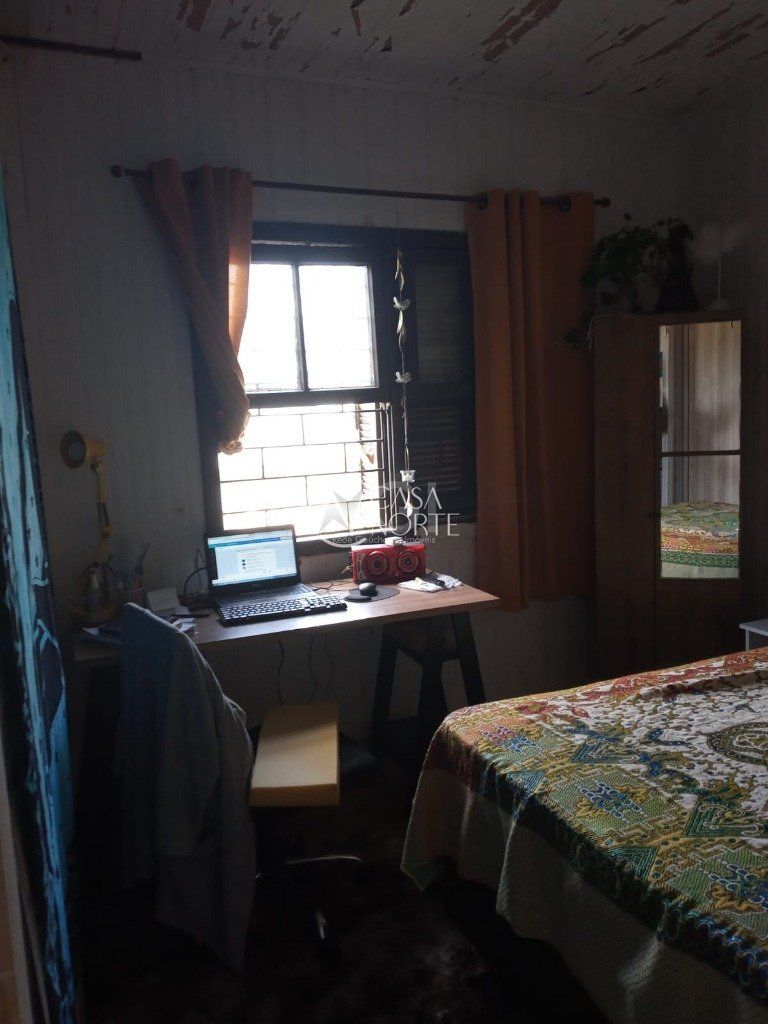 Casa à venda com 3 quartos, 146m², Travessa Luiz Tamanini no bairro Teresópolis em Porto Alegre