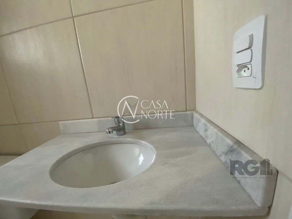 Apartamento à venda com 2 quartos, 42m², 1 vaga, Avenida da Cavalhada no bairro Cavalhada em Porto Alegre