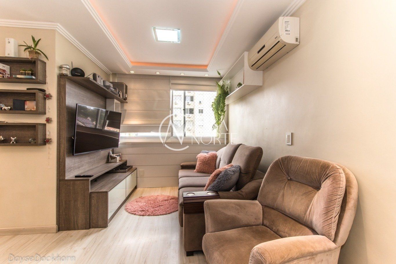 Apartamento à venda com 3 quartos, 62m², 1 suíte, 1 vaga, Praça da Feb no bairro Sarandi em Porto Alegre