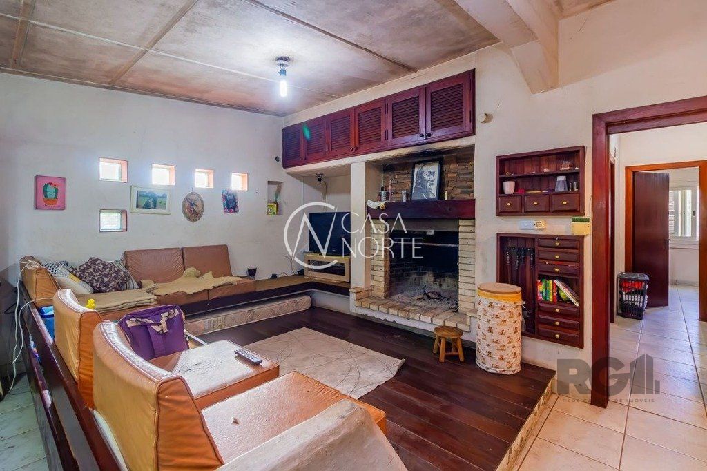 Casa à venda com 4 quartos, 213m², 2 vagas, Rua Jorge Mello Guimarães no bairro Belém Novo em Porto Alegre