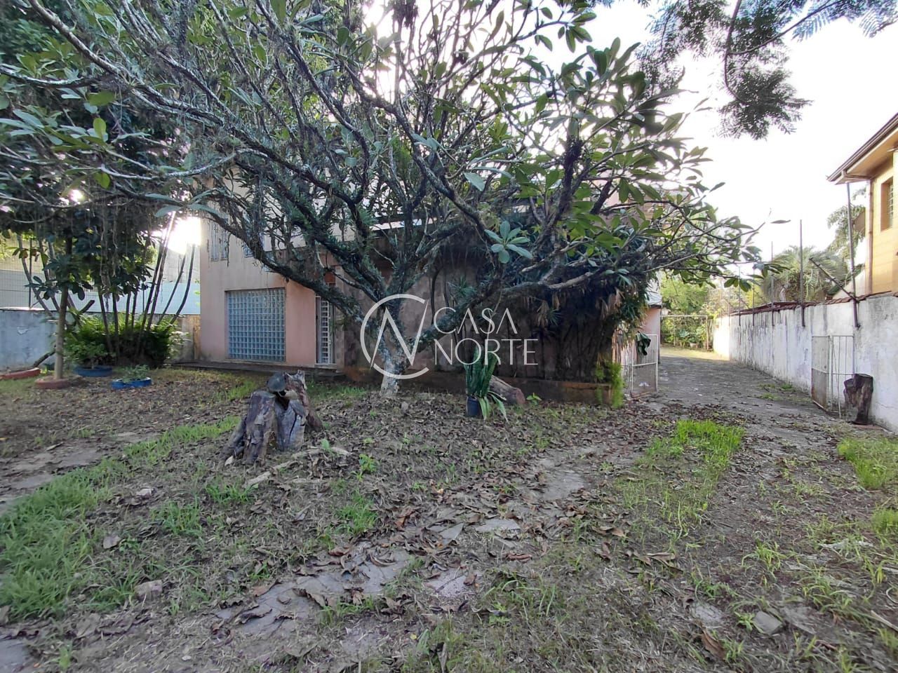 Casa à venda com 4 quartos, 350m², 3 suítes, 5 vagas, Avenida Belém no bairro Teresópolis em Porto Alegre