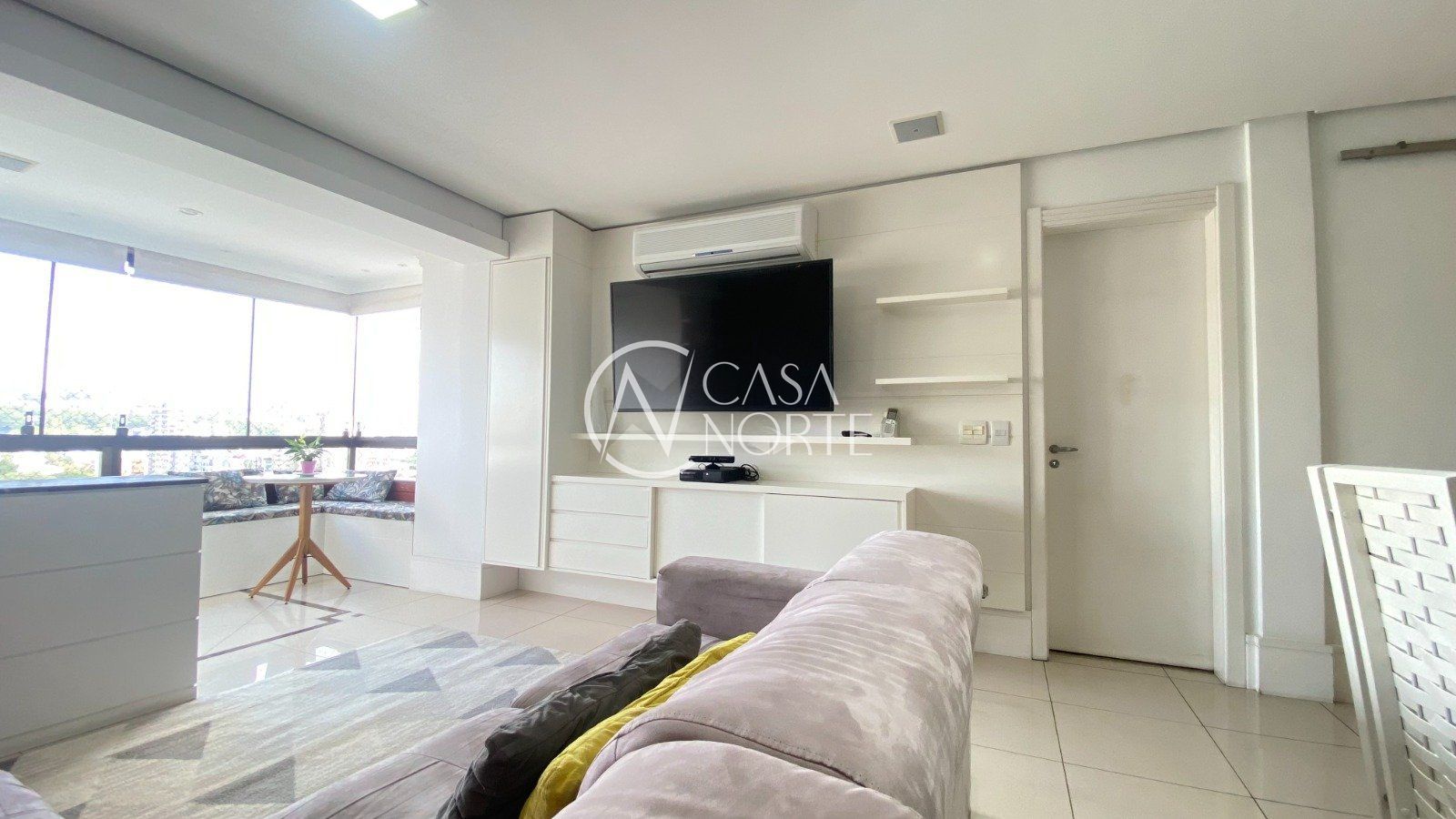 Apartamento à venda com 3 quartos, 100m², 1 suíte, 2 vagas, Rua Botafogo no bairro Menino Deus em Porto Alegre