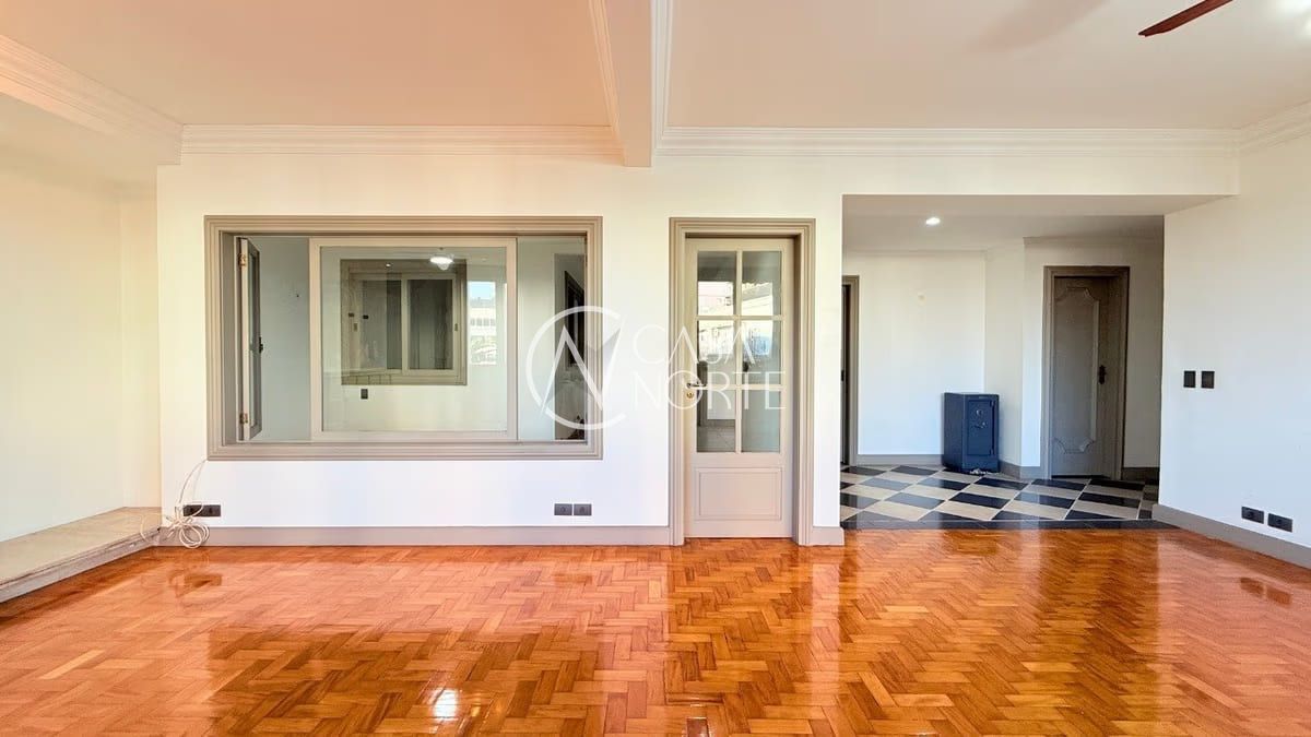 Apartamento à venda com 3 quartos, 201m², 1 suíte, 1 vaga, Praça Júlio de Castilhos no bairro Independência em Porto Alegre