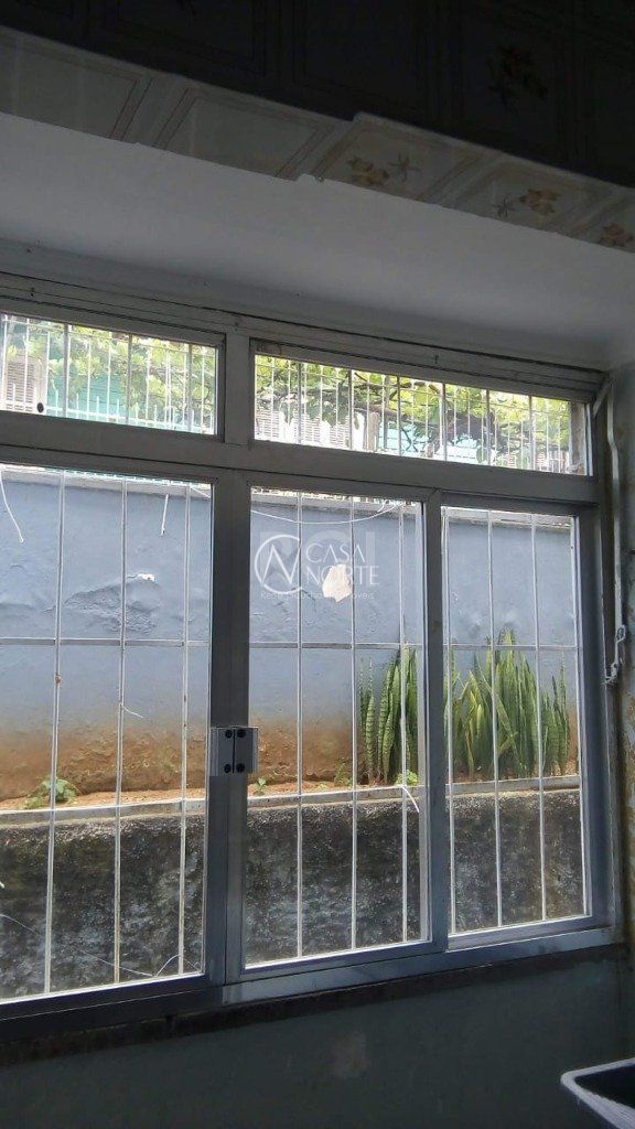 Apartamento à venda com 2 quartos, 61m², Avenida Quarai no bairro Nonoai em Porto Alegre