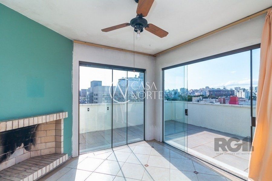 Cobertura à venda com 3 quartos, 211m², 1 suíte, 1 vaga, Rua Coronel Andre Belo no bairro Menino Deus em Porto Alegre