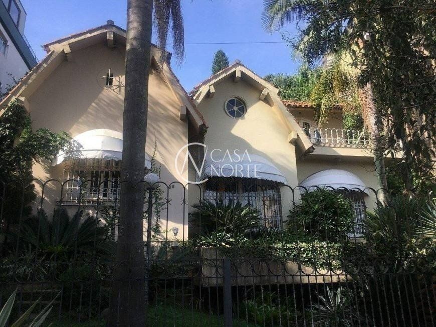 Terreno à venda  com 685m², Rua Pedro Chaves Barcelos no bairro Auxiliadora em Porto Alegre