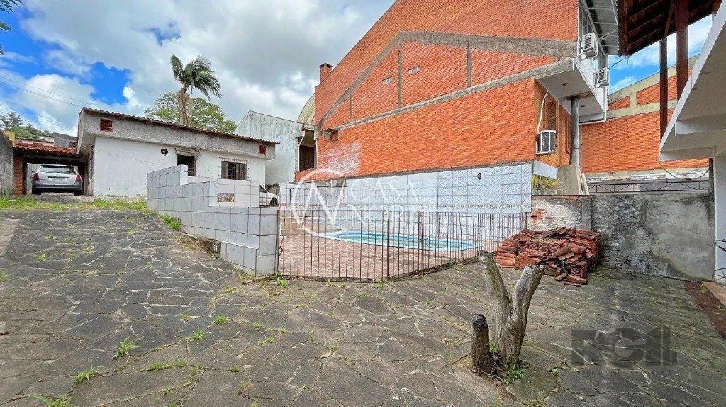 Terreno à venda  com 528m², Rua Álvaro Nicofé no bairro Vila Jardim em Porto Alegre