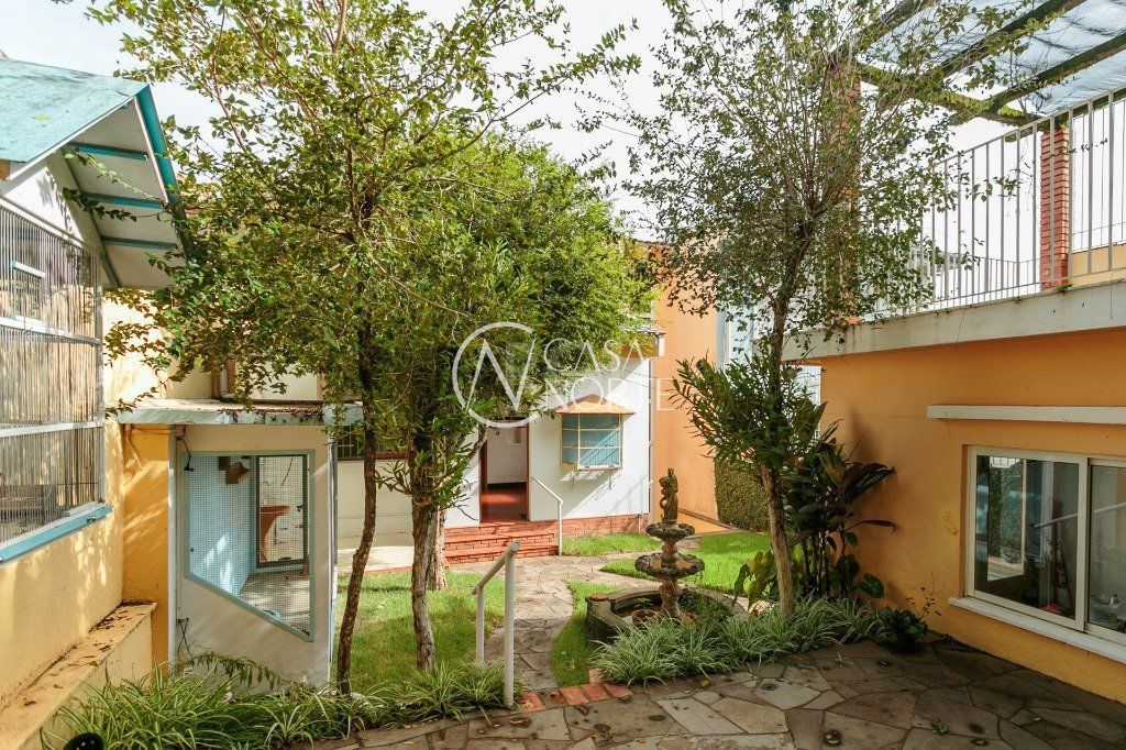 Casa à venda com 3 quartos, 229m², 1 suíte, 1 vaga, Rua Bispo William Thomas no bairro Teresópolis em Porto Alegre