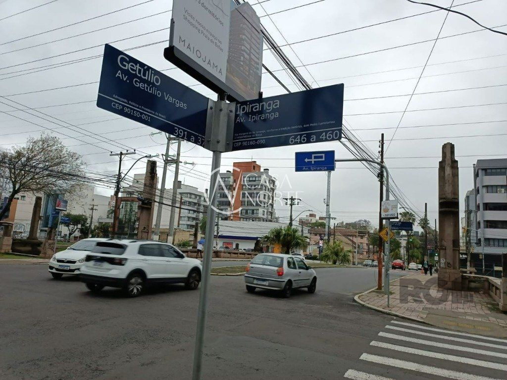 Sala Comercial à venda , 25m², 1 vaga, Avenida Getúlio Vargas no bairro Menino Deus em Porto Alegre