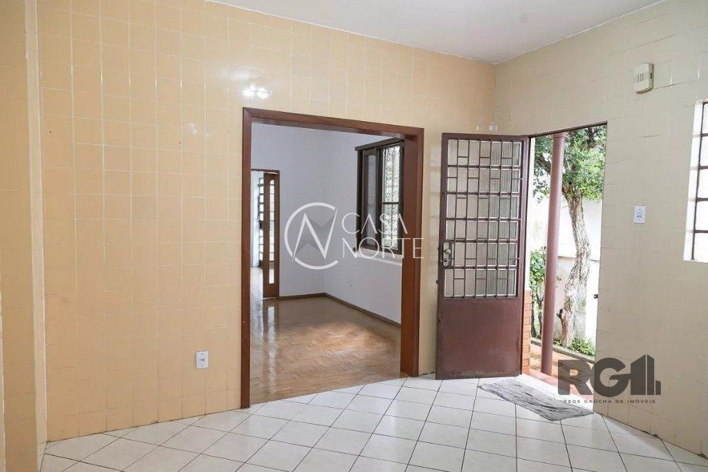 Casa à venda com 3 quartos, 195m², 2 vagas, Avenida Sergipe no bairro Glória em Porto Alegre