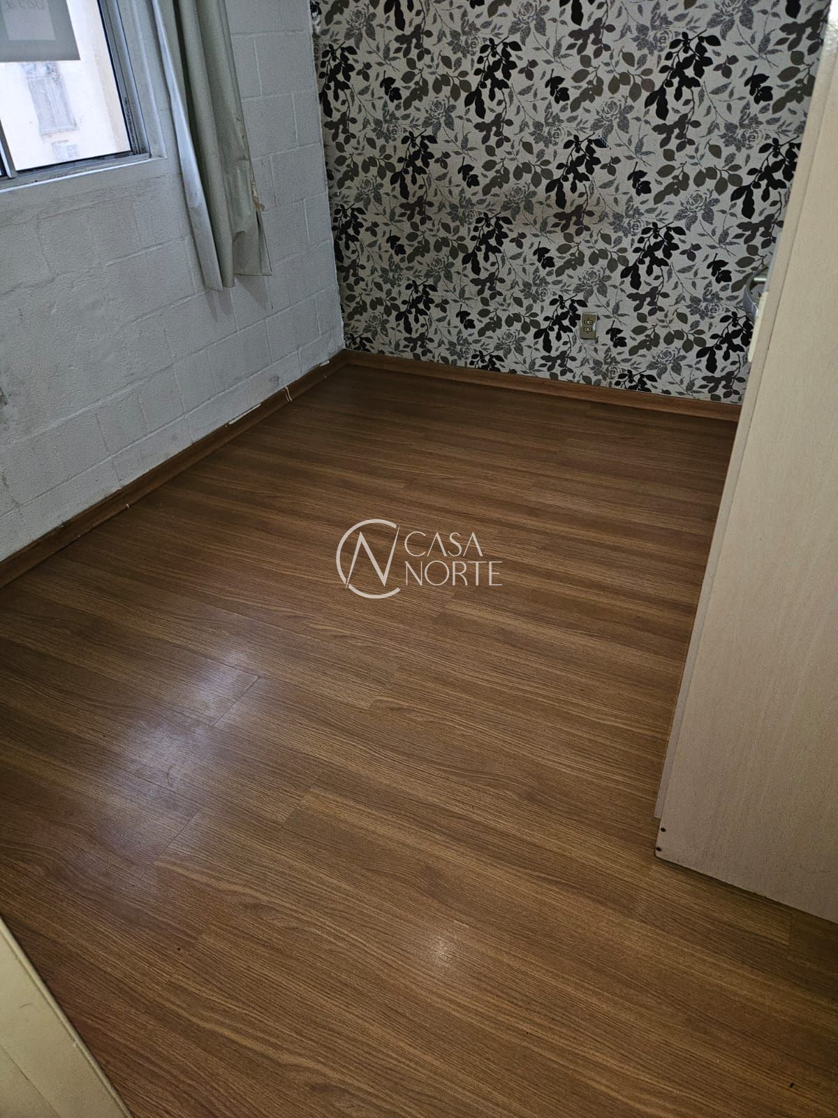 Apartamento à venda com 2 quartos, 39m², 1 vaga, Rua Nelson Zang no bairro Partenon em Porto Alegre