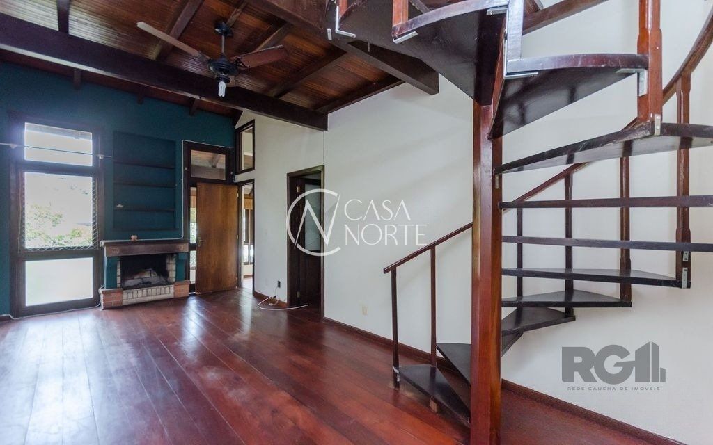 Cobertura à venda com 2 quartos, 200m², 1 suíte, 1 vaga, Rua Portugal no bairro São João em Porto Alegre