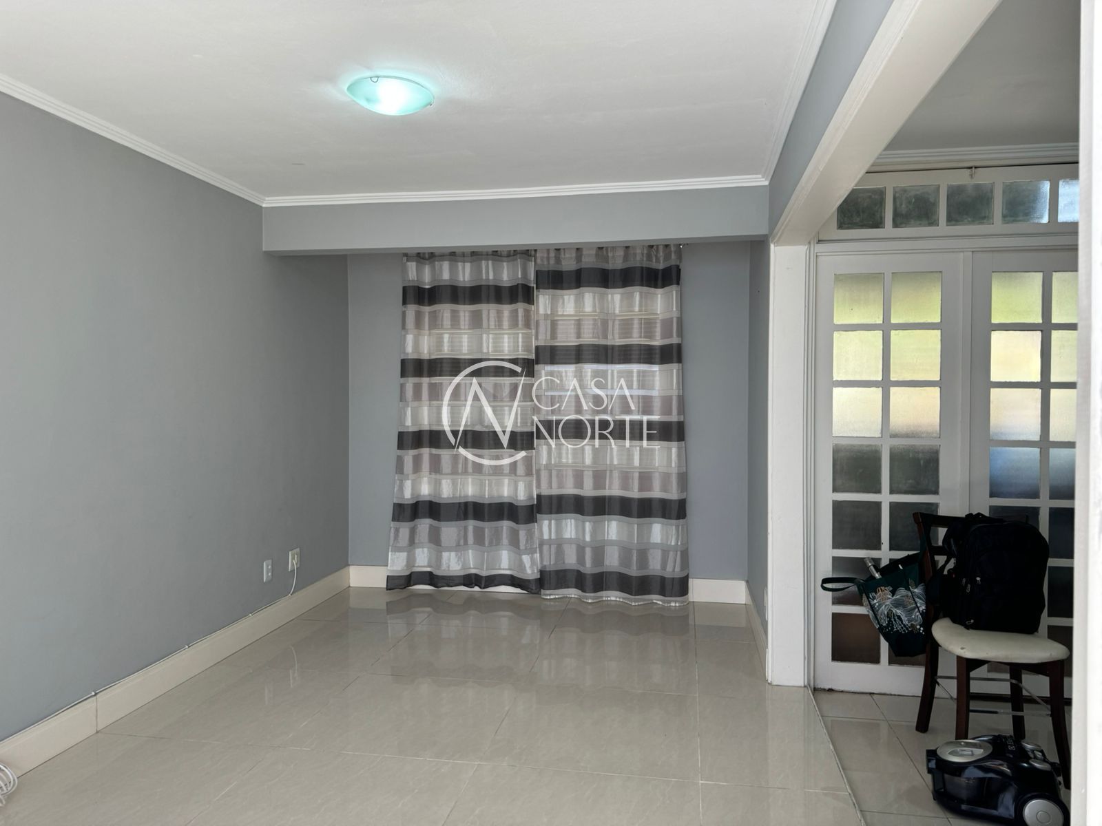 Casa de Condomínio à venda com 2 quartos, 122m², 1 vaga, Avenida Juca Batista no bairro Cavalhada em Porto Alegre