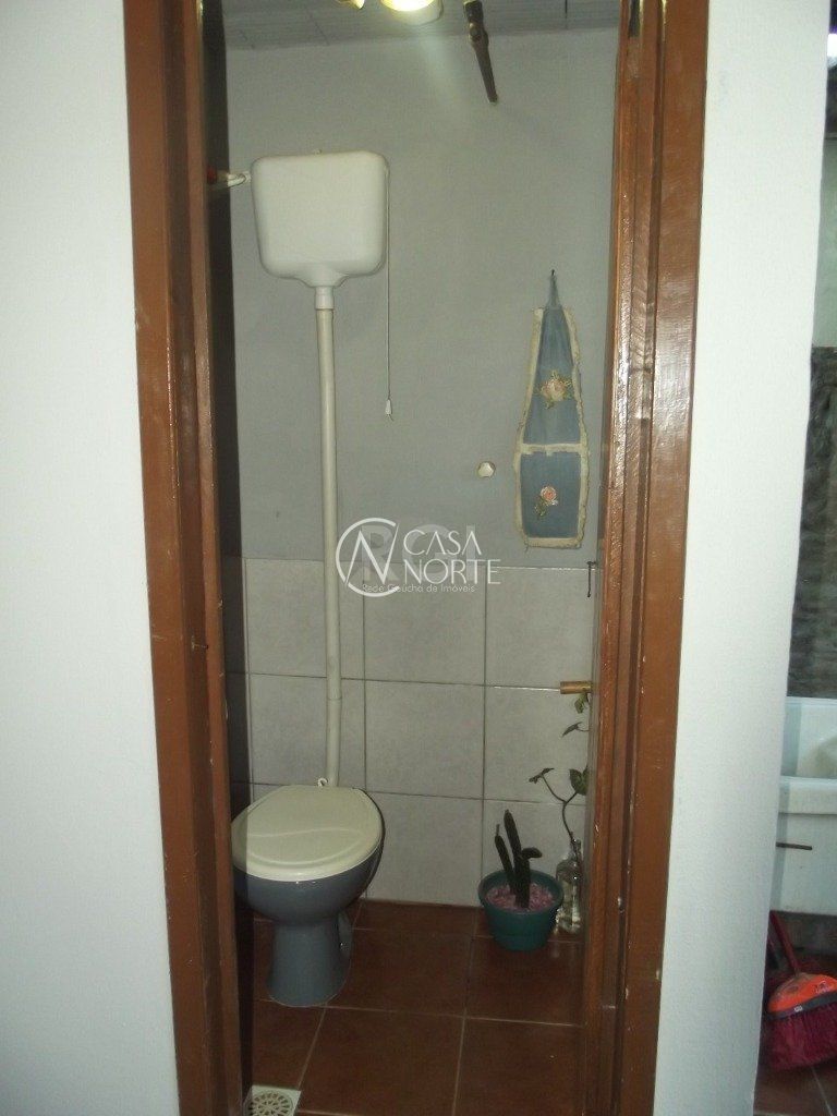 Casa à venda com 3 quartos, 150m², Rua Paulo Rubilar de Farias no bairro Restinga em Porto Alegre