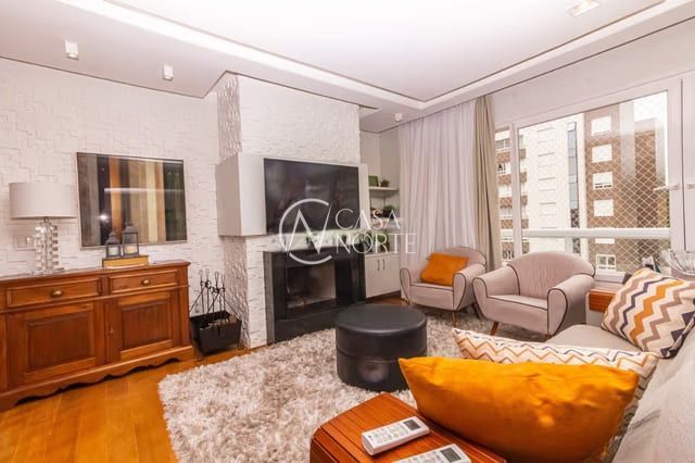 Apartamento à venda com 3 quartos, 129m², 2 suítes, 2 vagas, Rua Barão do Guaíba no bairro Menino Deus em Porto Alegre