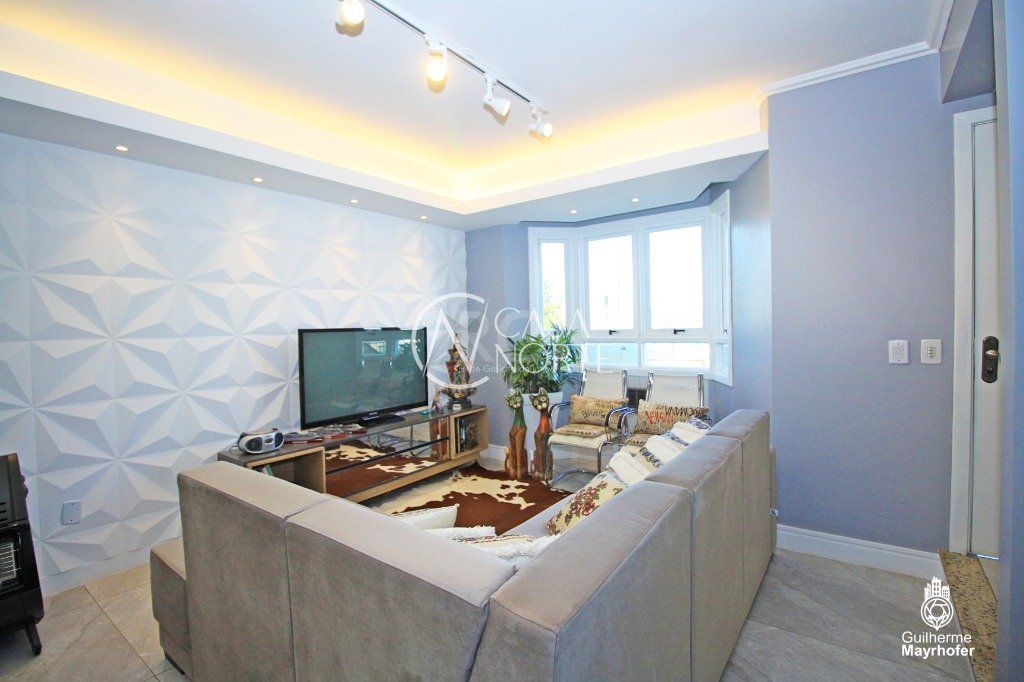 Casa de Condomínio à venda com 4 quartos, 146m², 1 suíte, 2 vagas, Rua Antônio Delapieve no bairro Mário Quintana em Porto Alegre