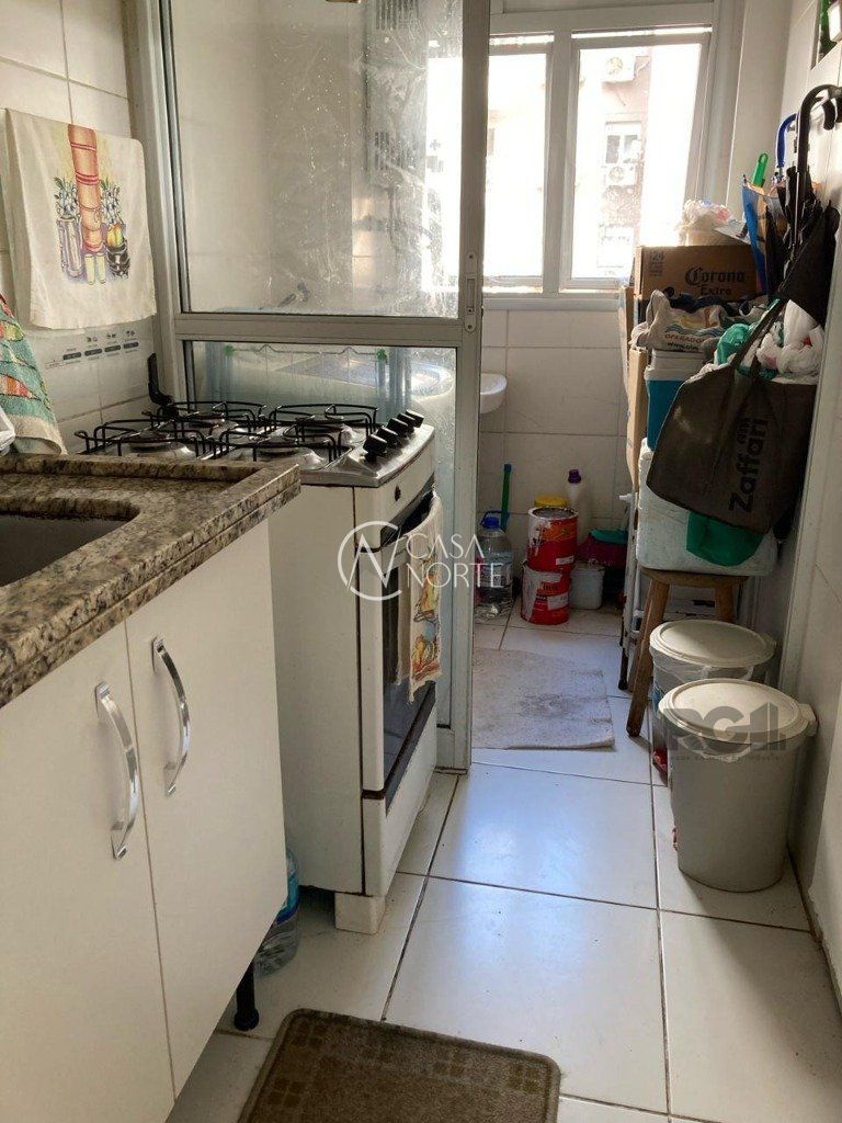 Apartamento à venda com 3 quartos, 72m², 1 suíte, 2 vagas, Avenida Arnaldo Bohrer no bairro Teresópolis em Porto Alegre