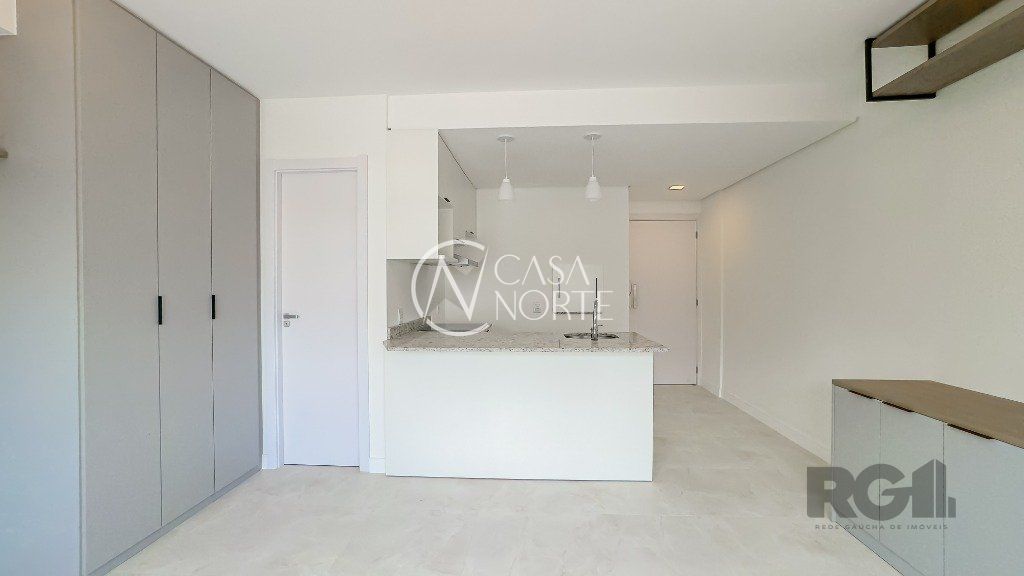 Studio à venda com 1 quarto, 30m², 1 vaga, Travessa Carmem no bairro Floresta em Porto Alegre