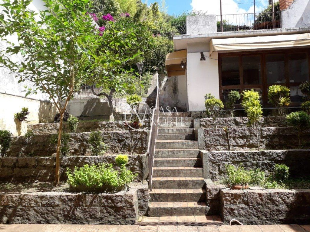 Casa à venda com 4 quartos, 311m², 2 suítes, 4 vagas, Rua Intendente Alfredo Azevedo no bairro Glória em Porto Alegre