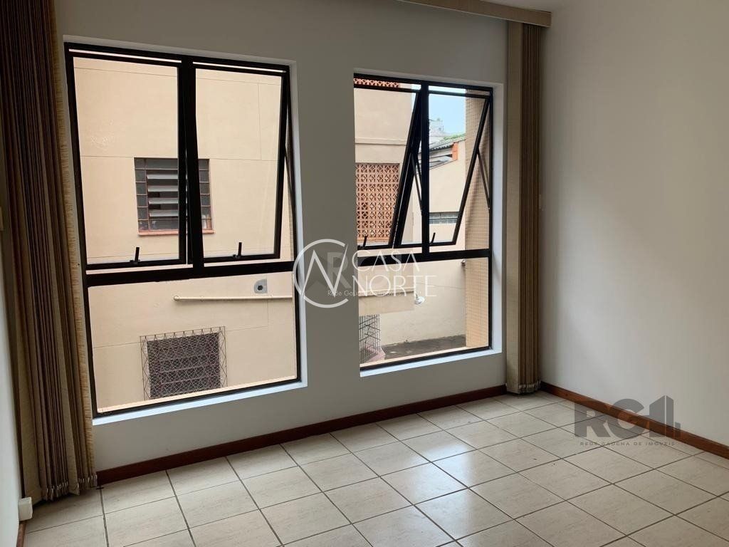Sala Comercial à venda , 25m², 1 vaga, Rua João Abbott no bairro Petrópolis em Porto Alegre