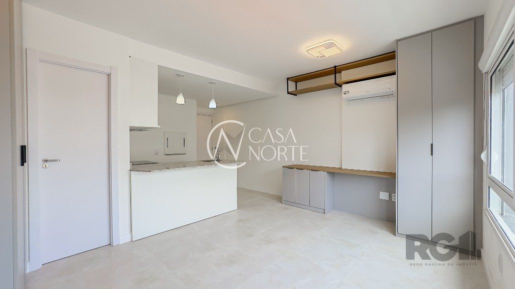 Studio à venda com 1 quarto, 30m², 1 vaga, Travessa Carmem no bairro Floresta em Porto Alegre