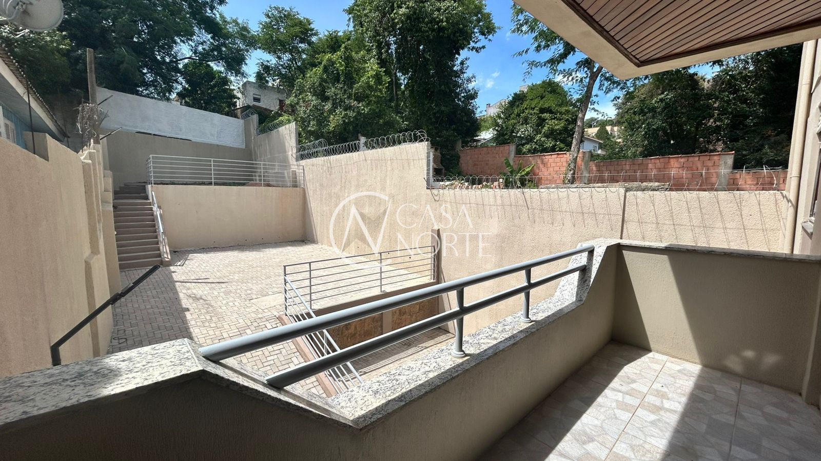 Apartamento à venda com 1 quarto, 75m², 1 vaga, Rua Oscar Schneider no bairro Medianeira em Porto Alegre