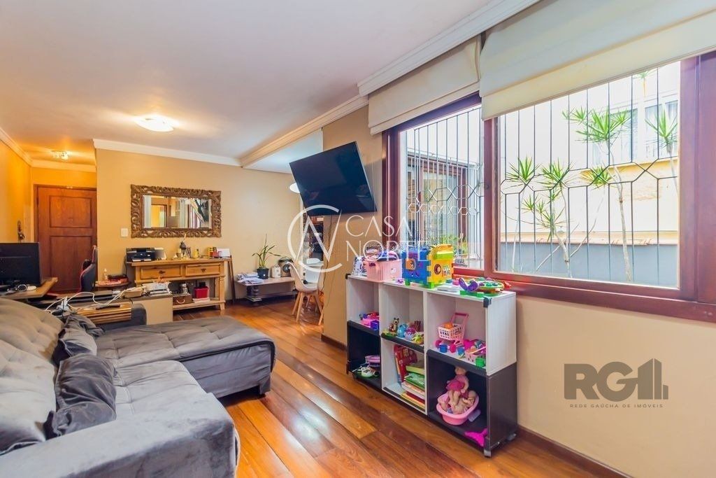 Apartamento à venda com 3 quartos, 110m², 1 suíte, 2 vagas, Rua Amelia Teles no bairro Petrópolis em Porto Alegre
