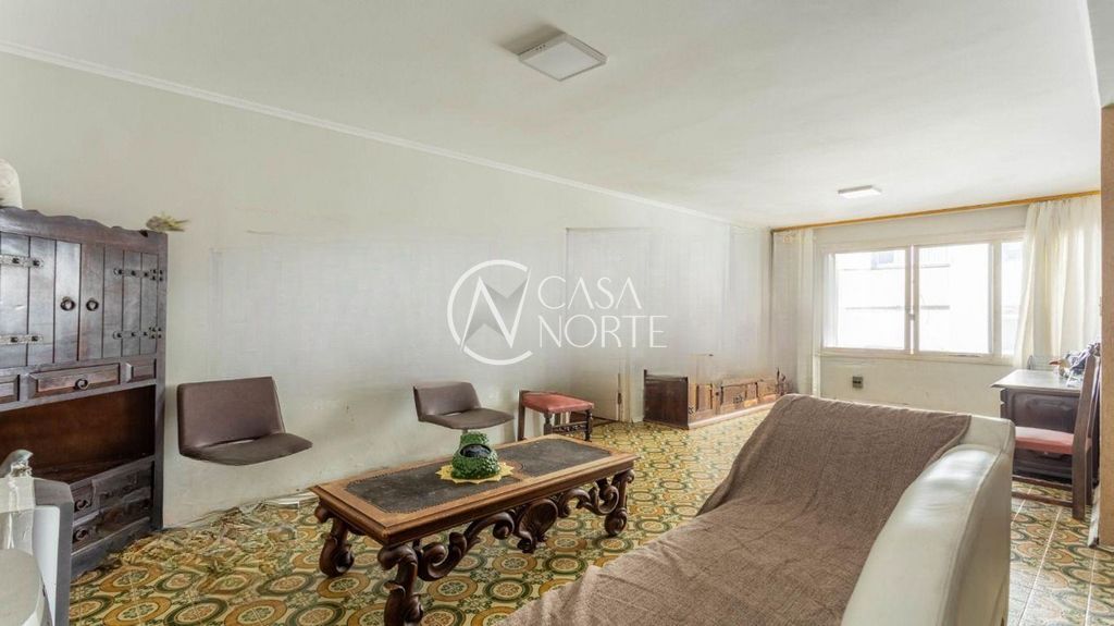 Apartamento à venda com 3 quartos, 116m², 1 suíte, 2 vagas, Travessa Carmem no bairro Moinhos de Vento em Porto Alegre