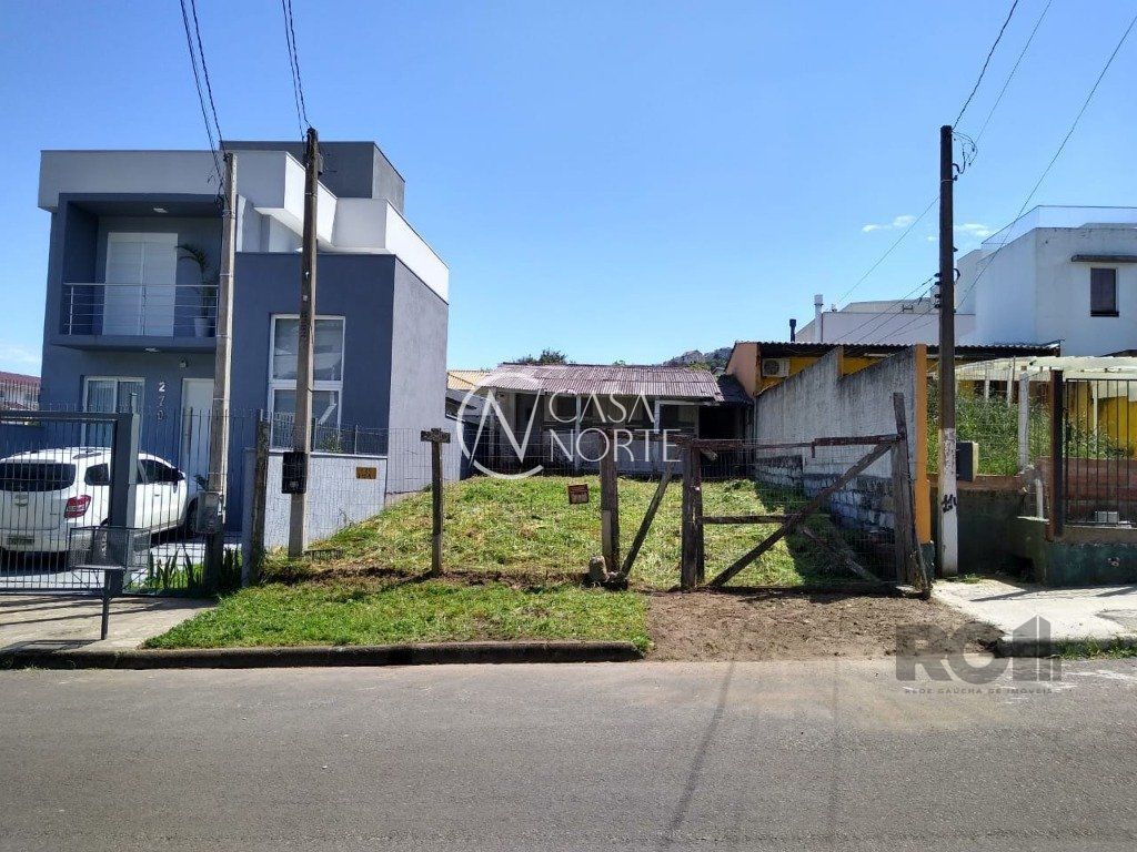 Terreno à venda  com 185m², Rua Giobatta Giuseppe Petracco no bairro Vila Nova em Porto Alegre