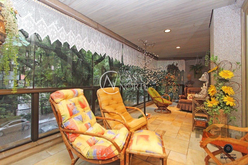 Apartamento à venda com 3 quartos, 315m², 1 suíte, 2 vagas, Avenida Lageado no bairro Petrópolis em Porto Alegre