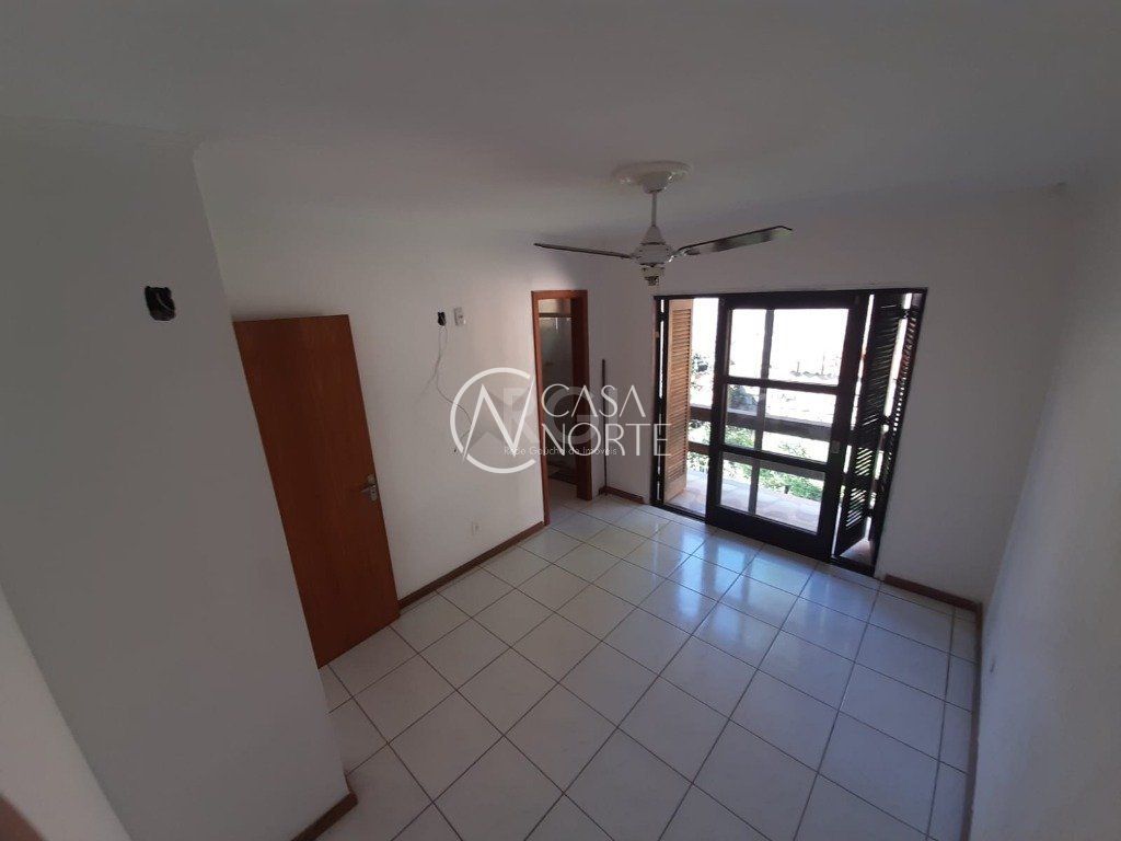 Casa à venda com 5 quartos, 122m², 2 suítes, 2 vagas, Rua Silverio Souto no bairro Teresópolis em Porto Alegre