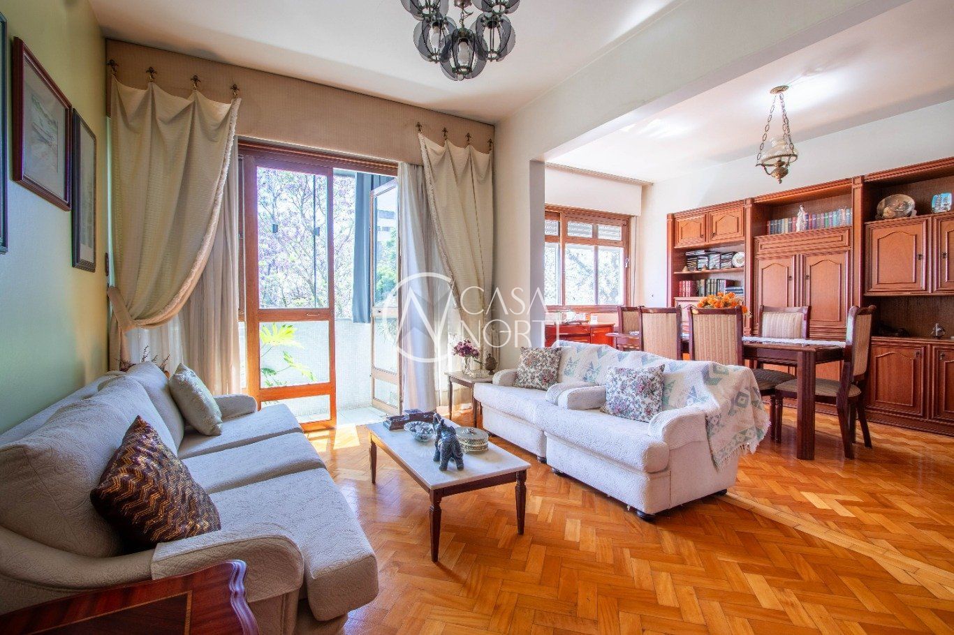 Apartamento à venda com 3 quartos, 116m², 1 vaga, Rua General Souza Doca no bairro Petrópolis em Porto Alegre