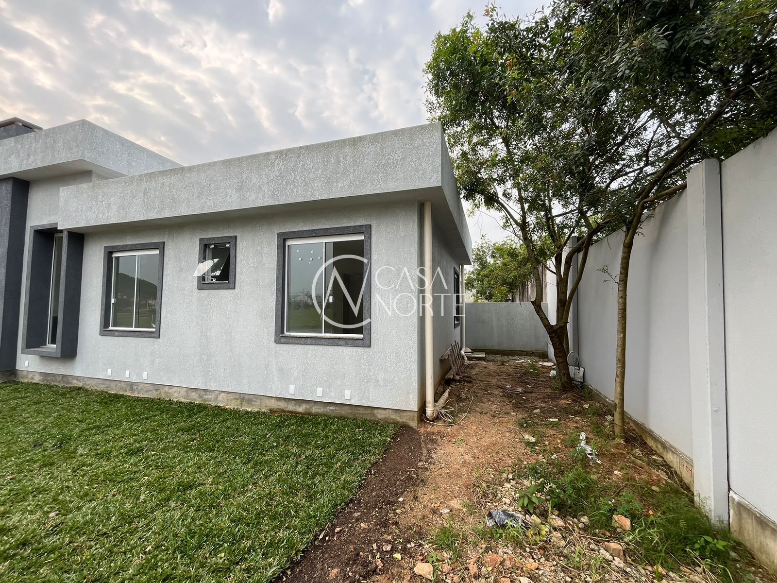 Casa à venda com 3 quartos, 90m², 1 suíte, 2 vagas, Rua Ney Gomes Martins no bairro Aberta dos Morros em Porto Alegre