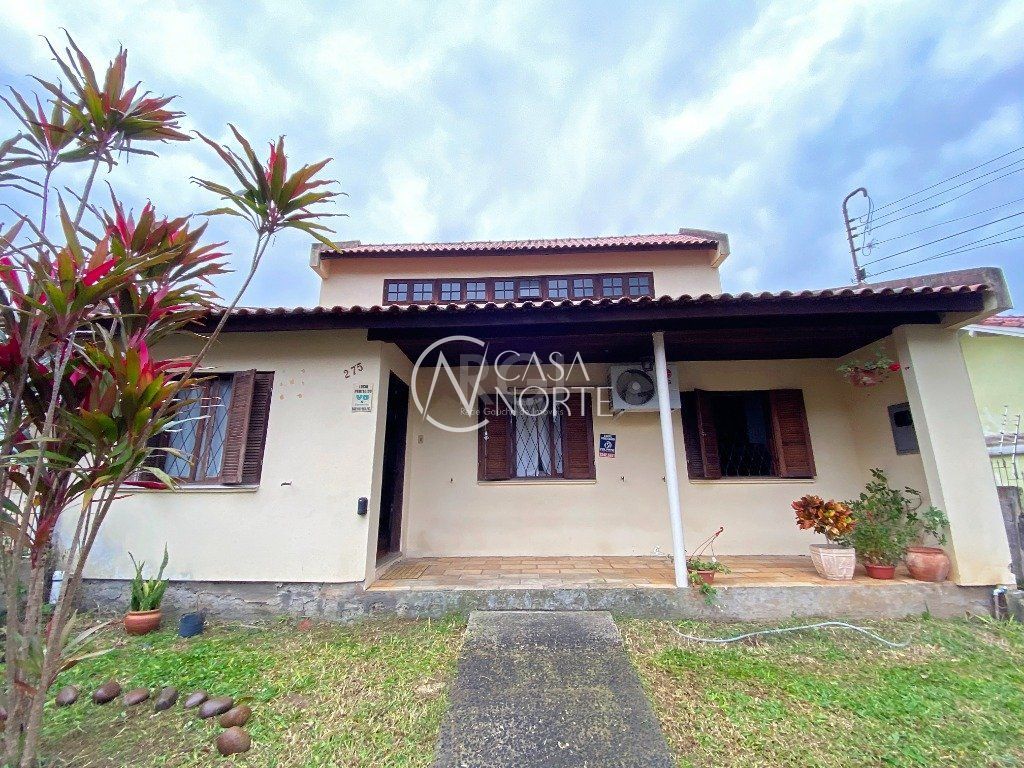 Casa à venda com 4 quartos, 150m², 1 suíte, 3 vagas, Rua Doutor Ney Cabral no bairro Nonoai em Porto Alegre