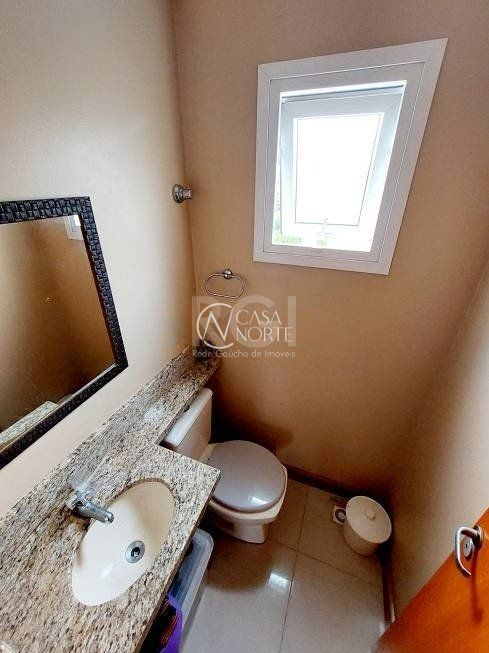 Casa à venda com 3 quartos, 139m², 1 suíte, 3 vagas, Rua Dona Paulina no bairro Tristeza em Porto Alegre