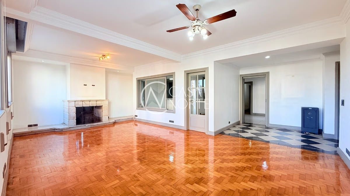 Apartamento à venda com 3 quartos, 201m², 1 suíte, 1 vaga, Praça Júlio de Castilhos no bairro Independência em Porto Alegre