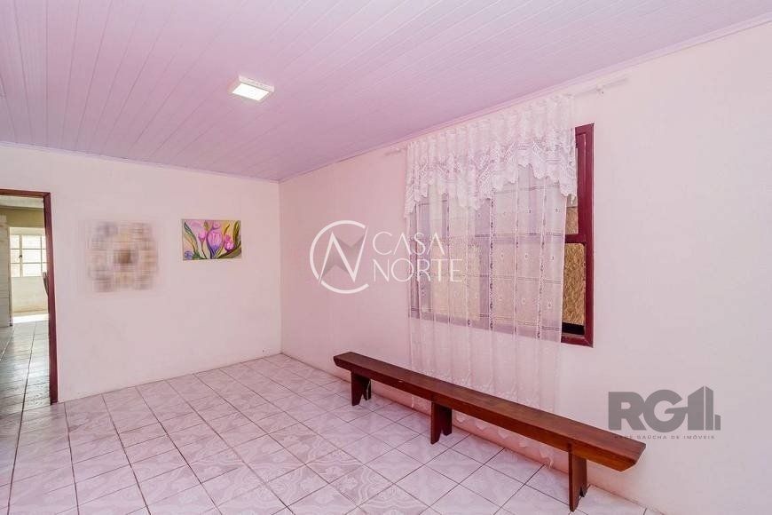 Casa à venda com 3 quartos, 70m², 4 vagas, Avenida Souza Melo no bairro Sarandi em Porto Alegre