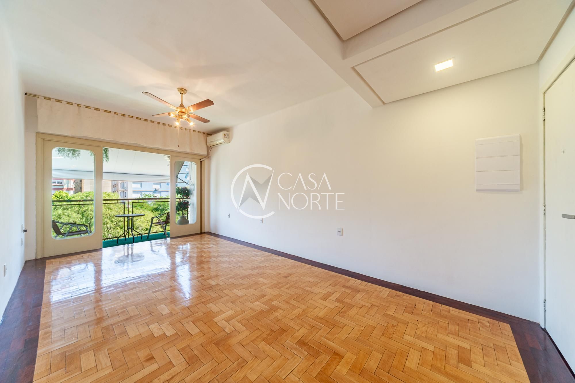 Apartamento à venda com 3 quartos, 117m², Avenida Jerônimo de Ornelas no bairro Santana em Porto Alegre