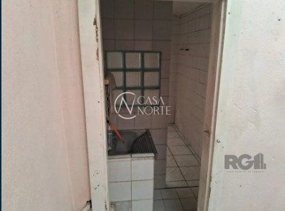 Casa à venda com 3 quartos, 95m², 2 vagas, Rua Israel no bairro Vila Jardim em Porto Alegre
